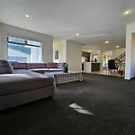 Azena Suites & Apartment