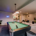 Heaven On Hagley - Sleeps 6