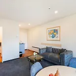 Daffodil Motel