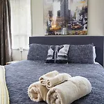 Chic Private Studio 5 Mins From Airport And Shops