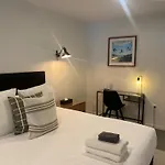 Southwark Hotel & Apartments