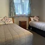 Earnslaw Motel