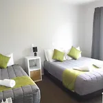 Admiral Motel