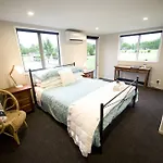St James Bed And Breakfast