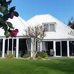 Berni\'S Boutique Bnb