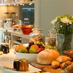 The Establishment Boutique Accommodation