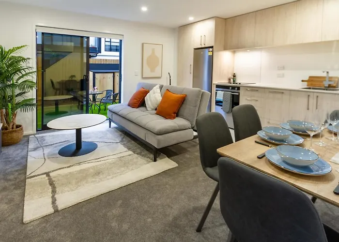 Modern City Living By Latimer Square, Cathedral