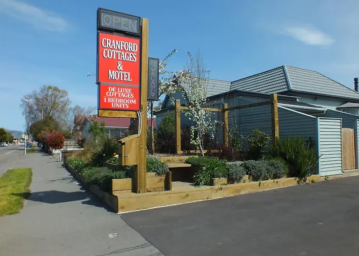 Cranford Cottages And Motel