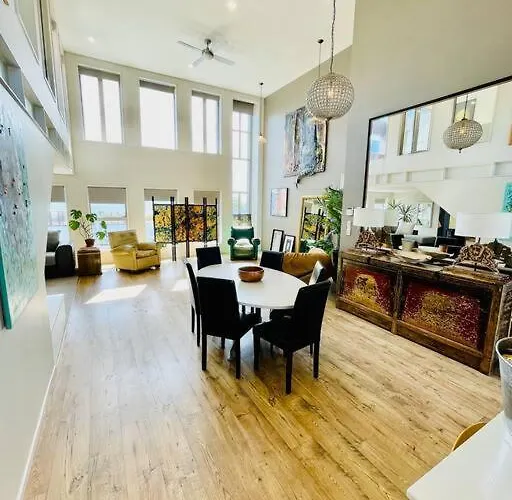 Stunning New York Loft Gallery