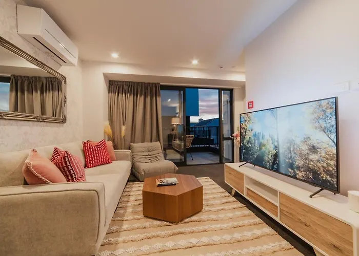 Triple Treat On Fitzgerald - Your 3-Br Getaway