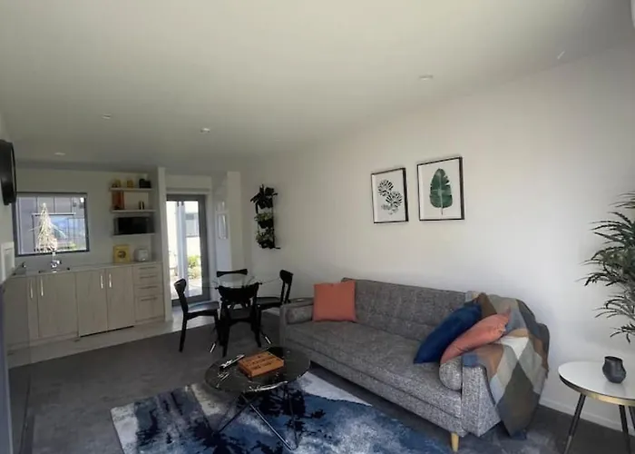 Lovely Mohua Suite