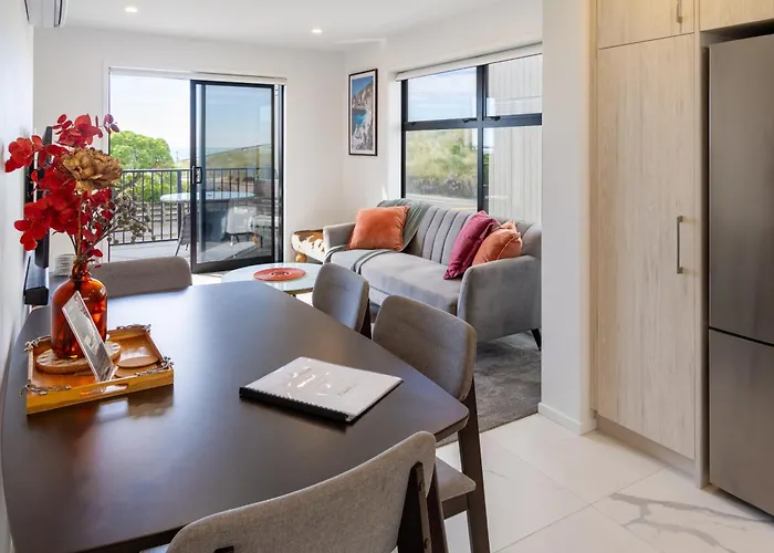 Seaside 2 Bed 2 Bath Haven Short Walk To The Beach