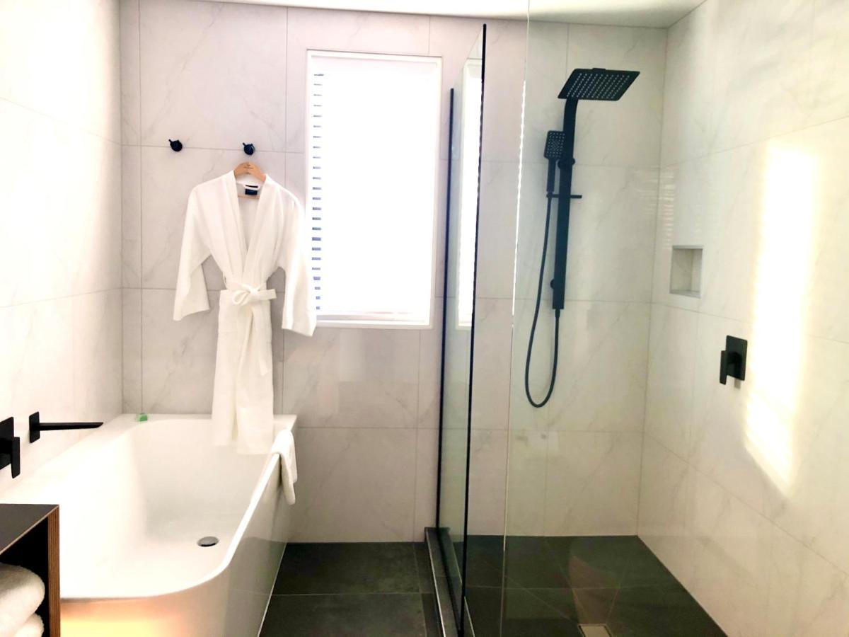 Whitewood Suites Inner City Luxury 5*