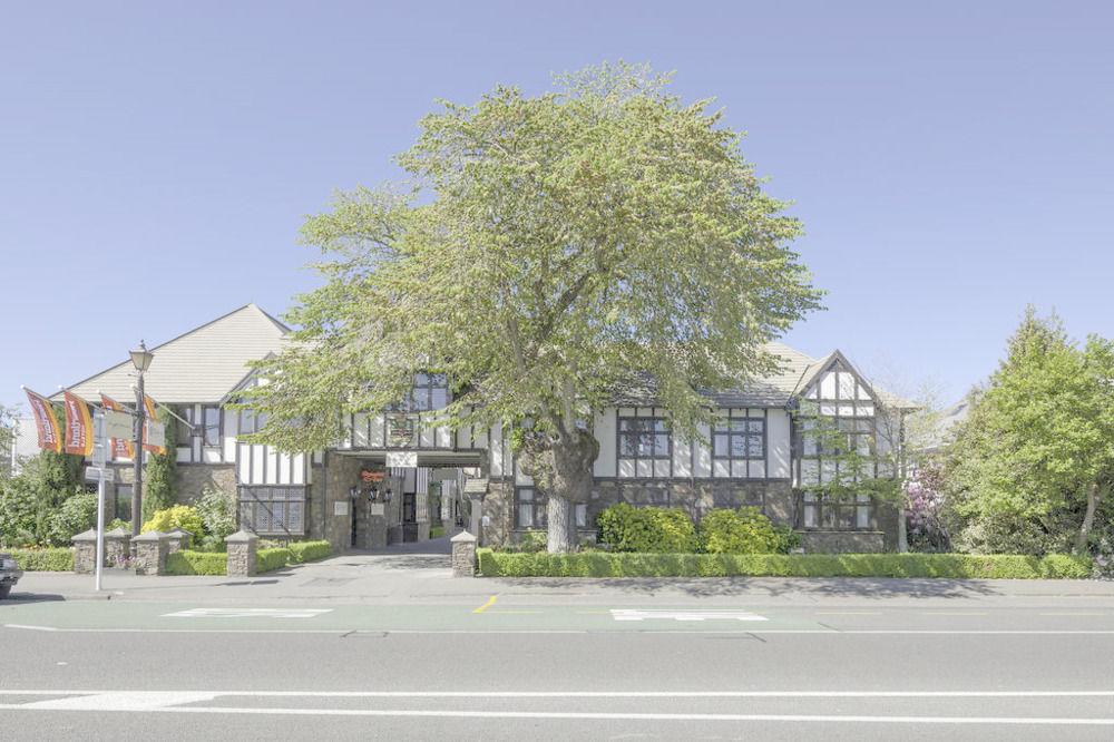 Scenic Cotswold Hotel 4*