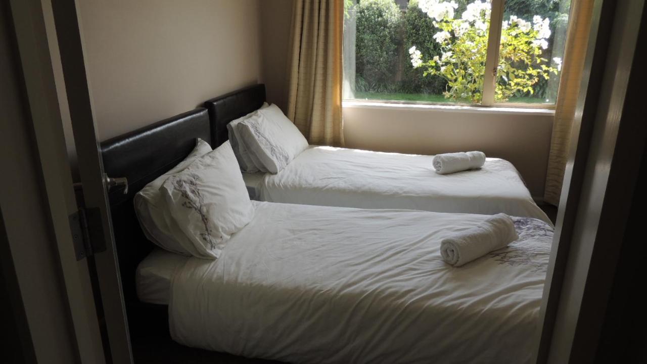 Airport, Motorway, Shopping Handy Holiday home *