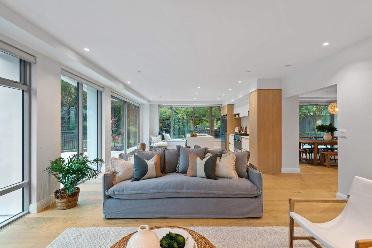 The Carlton Apartment *
