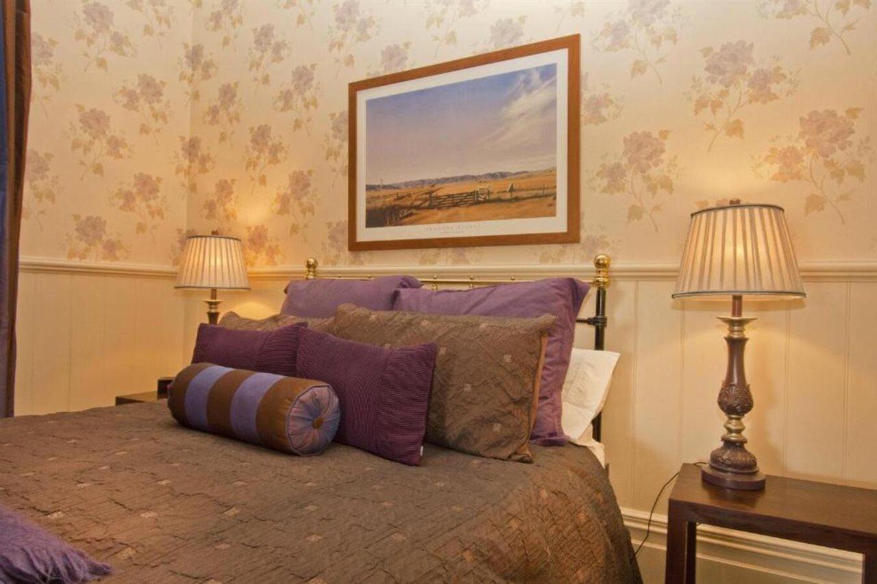 Lilac Rose Boutique 3* Christchurch