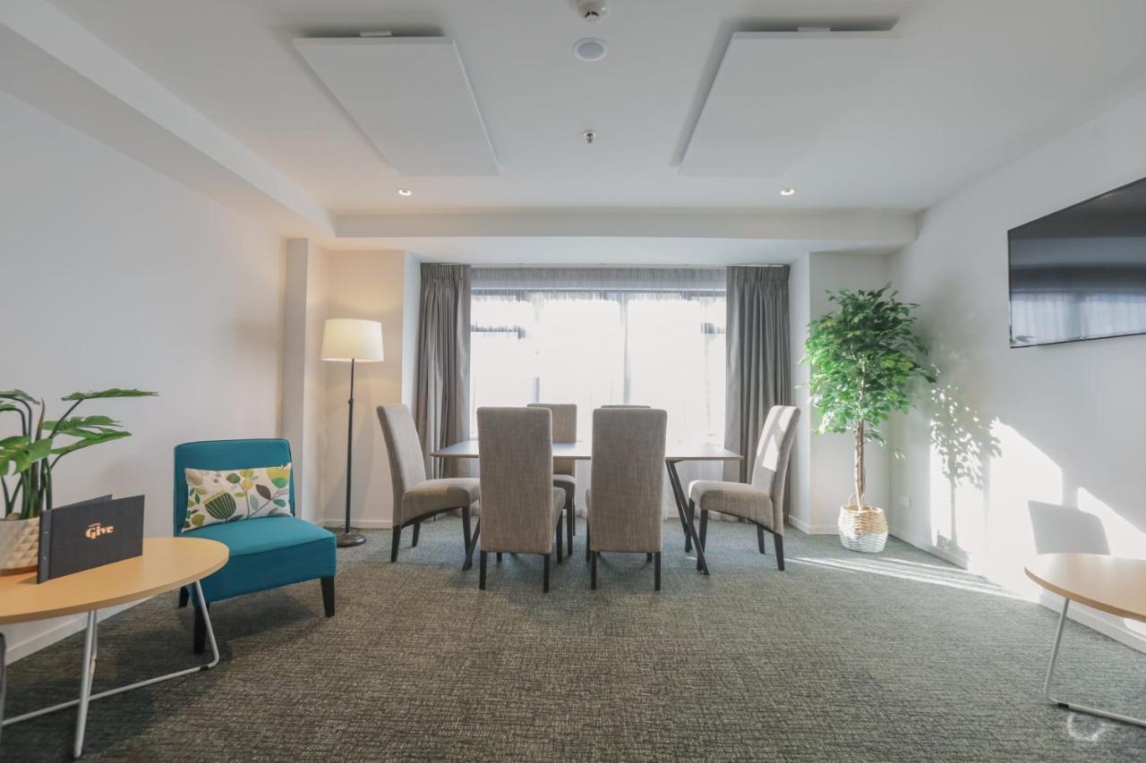Hotel Give