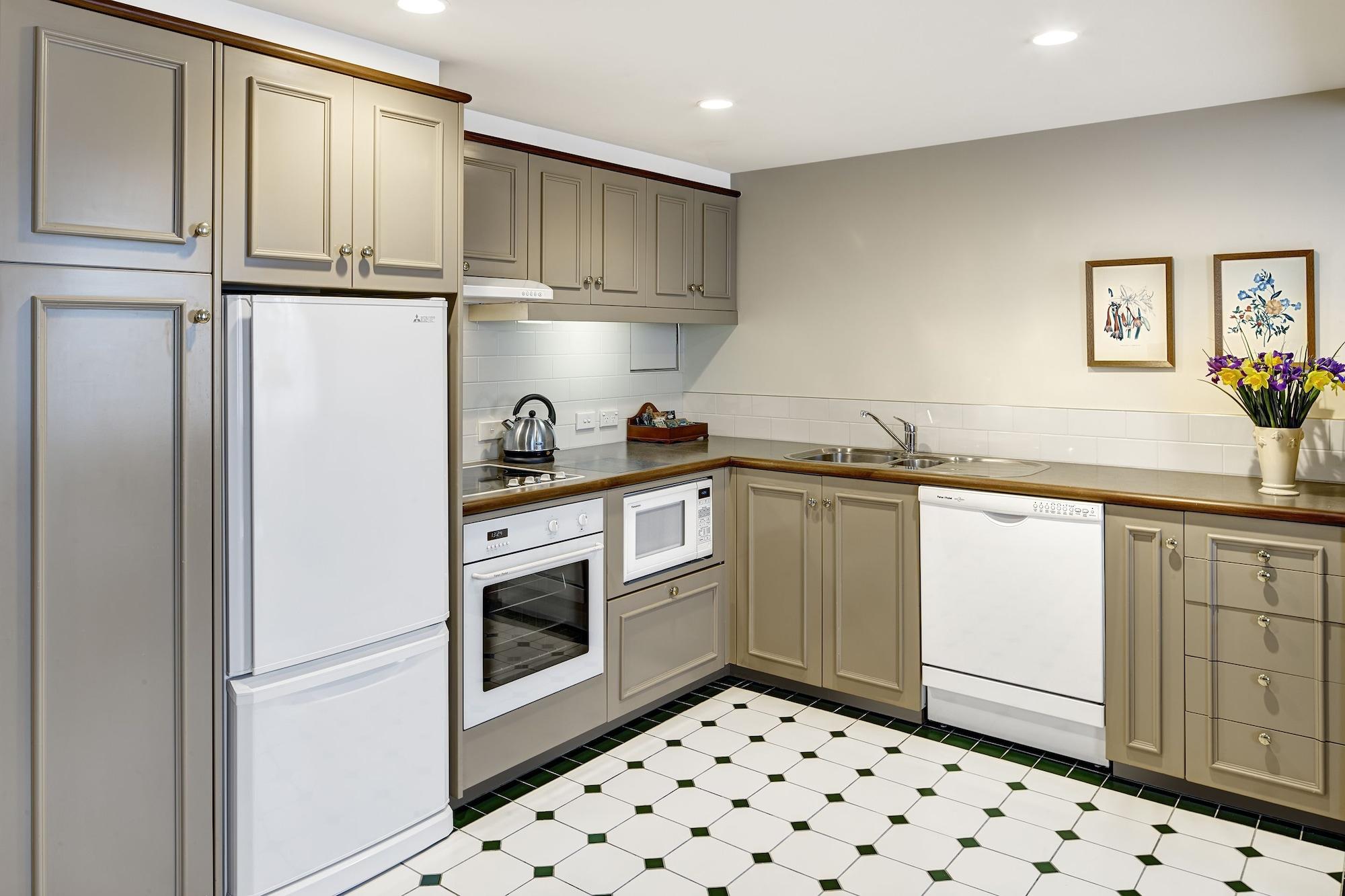 Adina Heritage 4* Christchurch