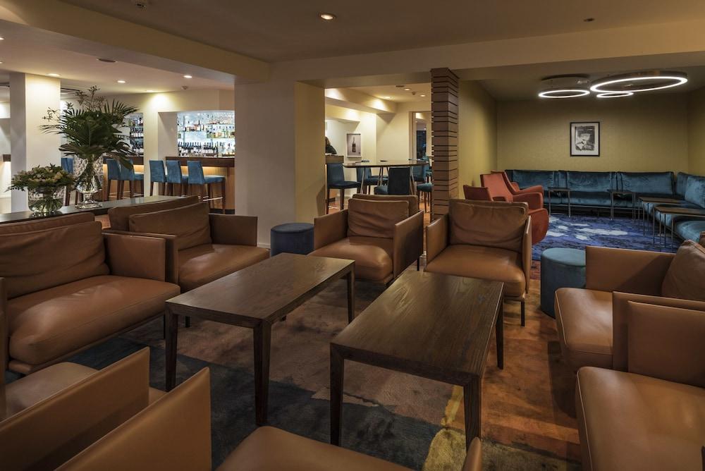 The George Hotel