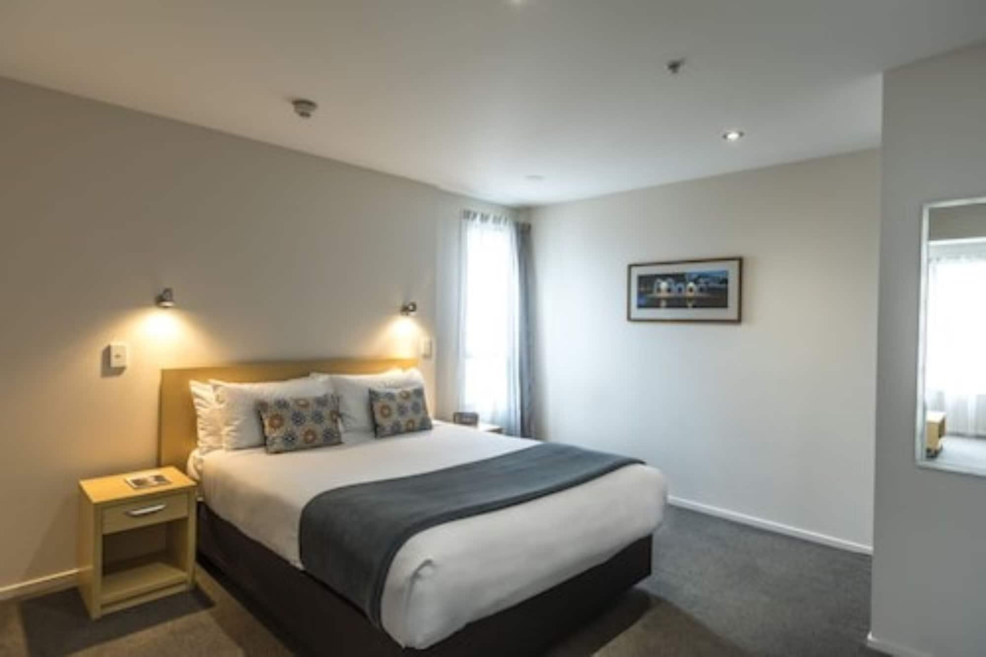 Quest Cathedral Junction Serviced Aparthotel 4*