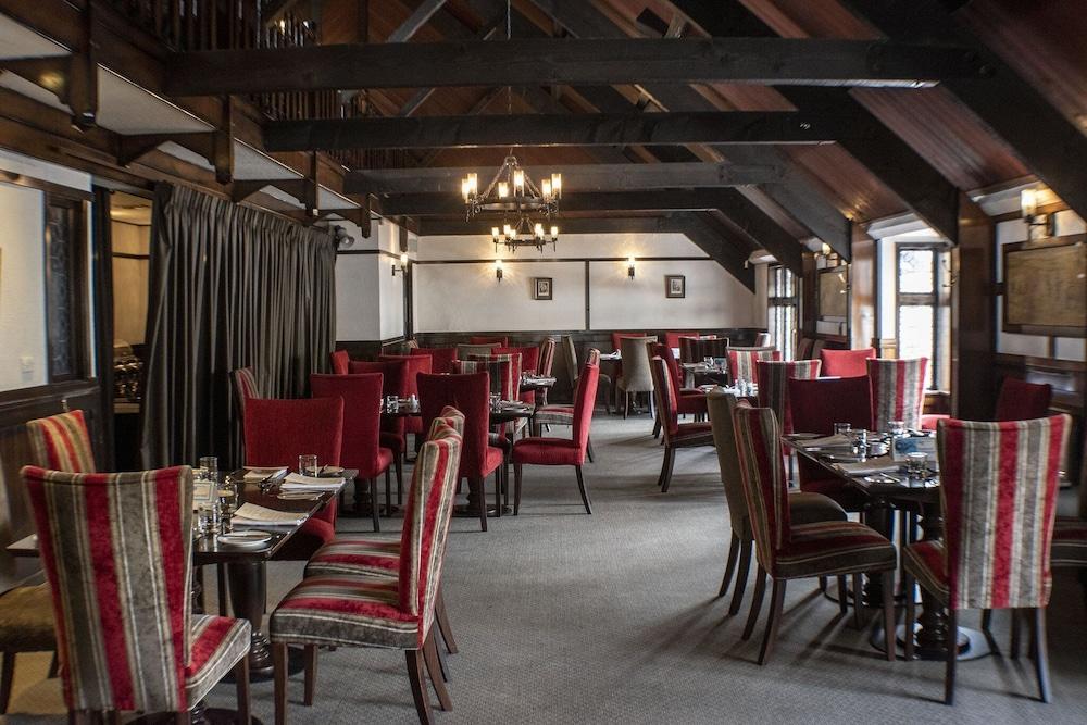 Scenic Cotswold Hotel