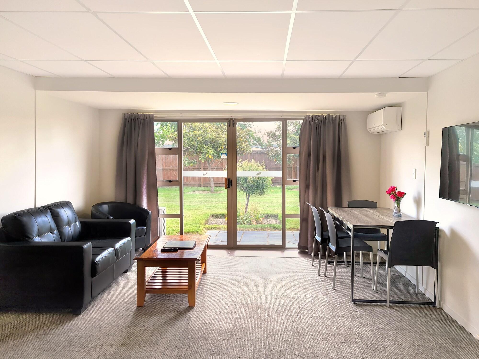 The Garden Hotel 3*