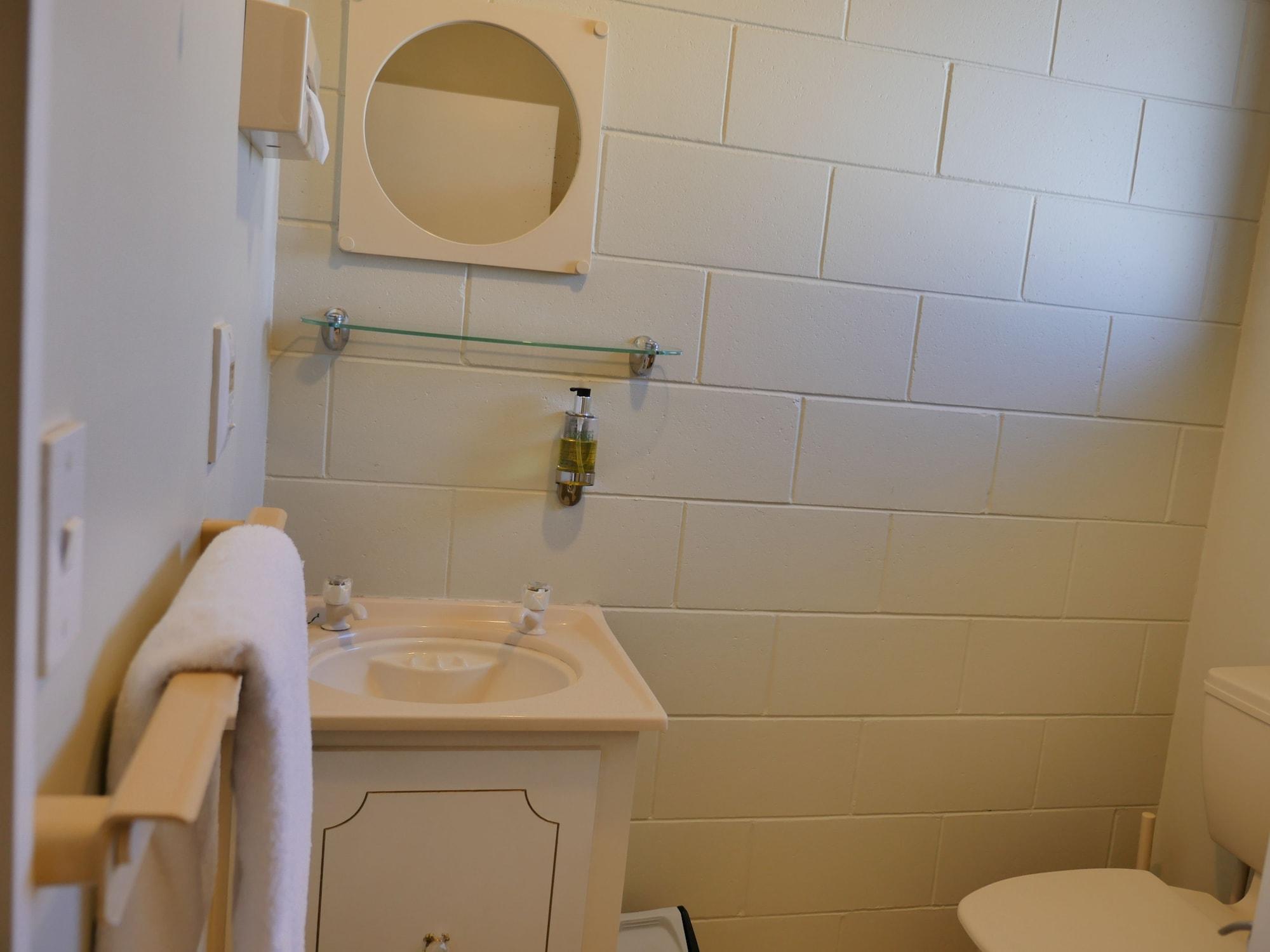 Motel Econo Canterbury Court 3*