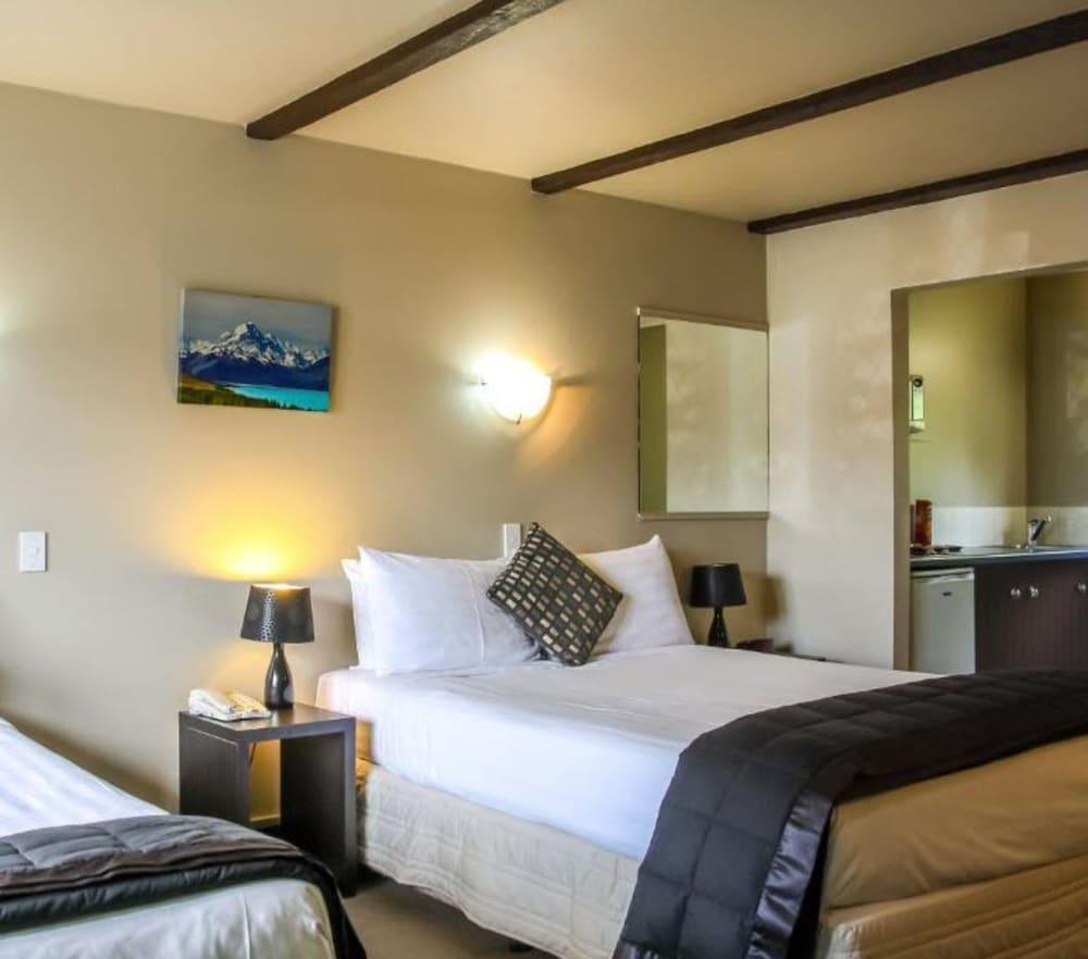 Motel Camelot Motor 4*