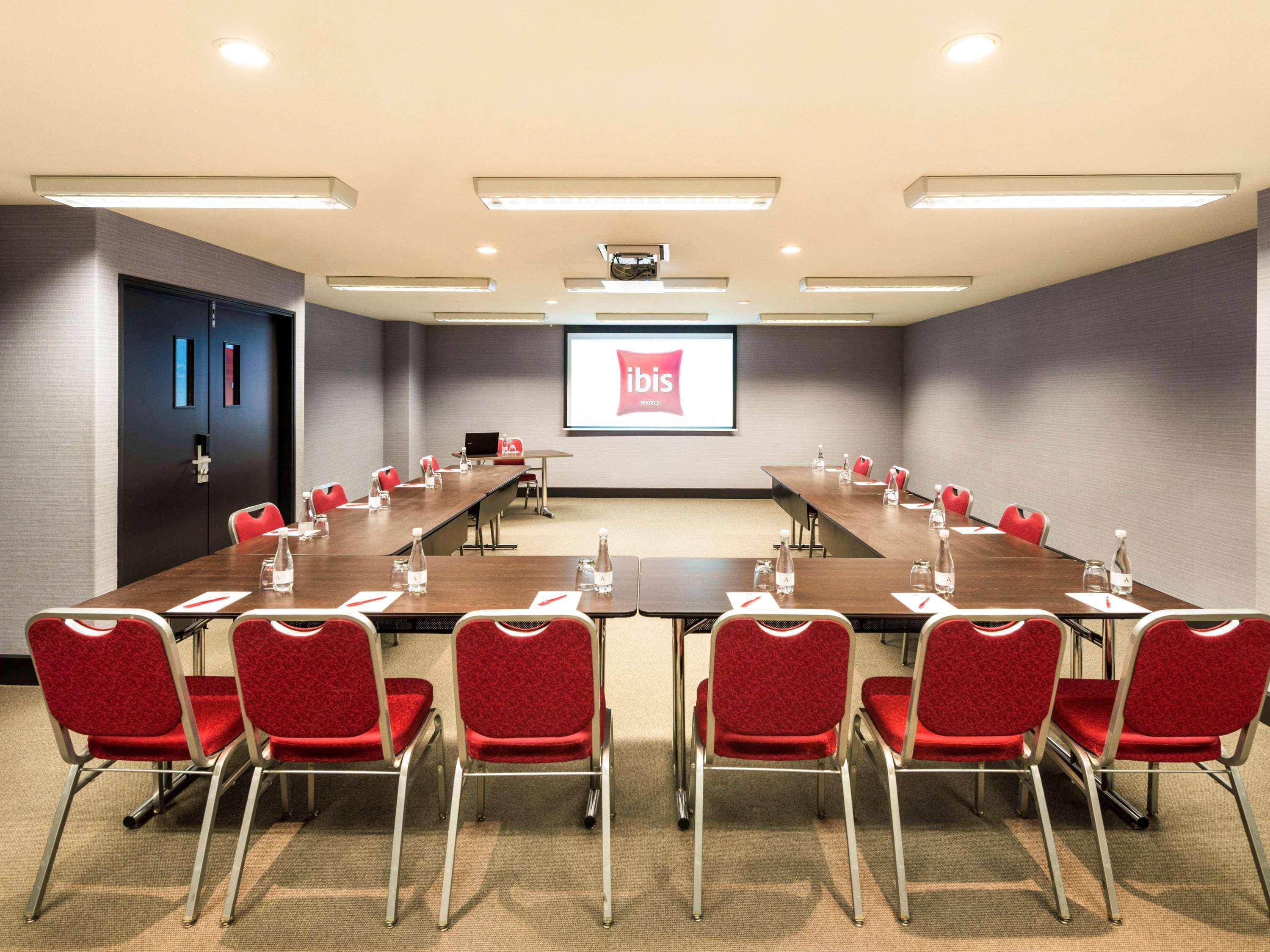 Ibis Hotel 3*