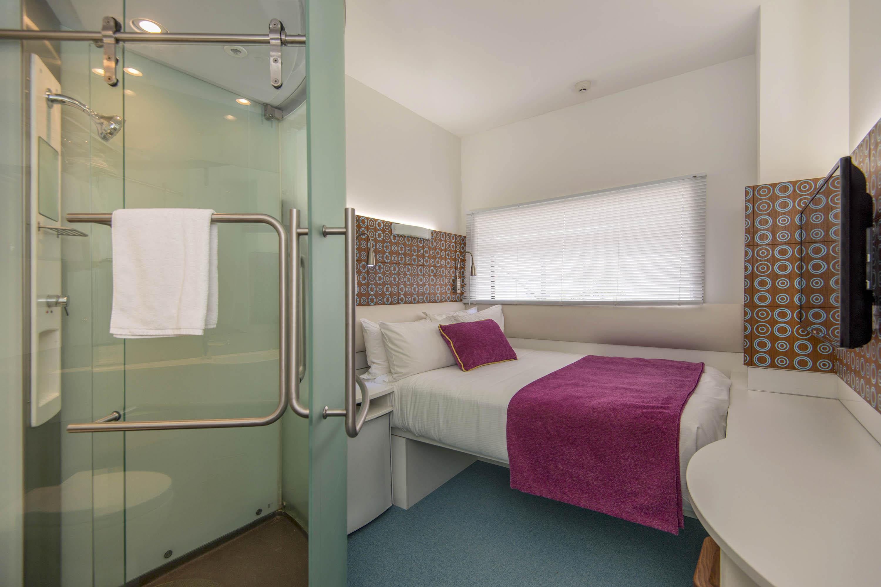 Breakfree On Cashel, An Accor