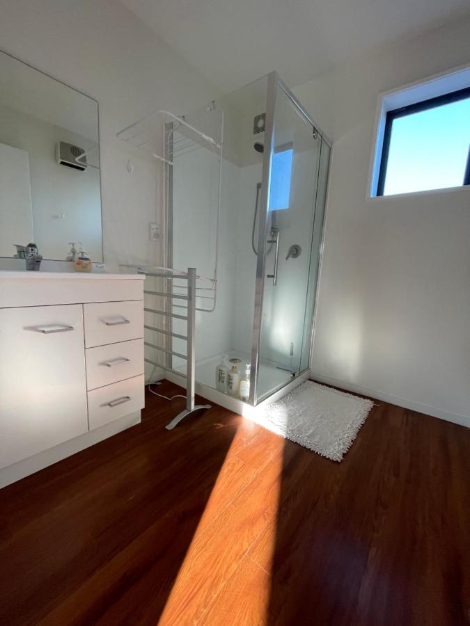 Apartment Quiet, New, Sunny Cnzhouse On Upstairs Near Cbd