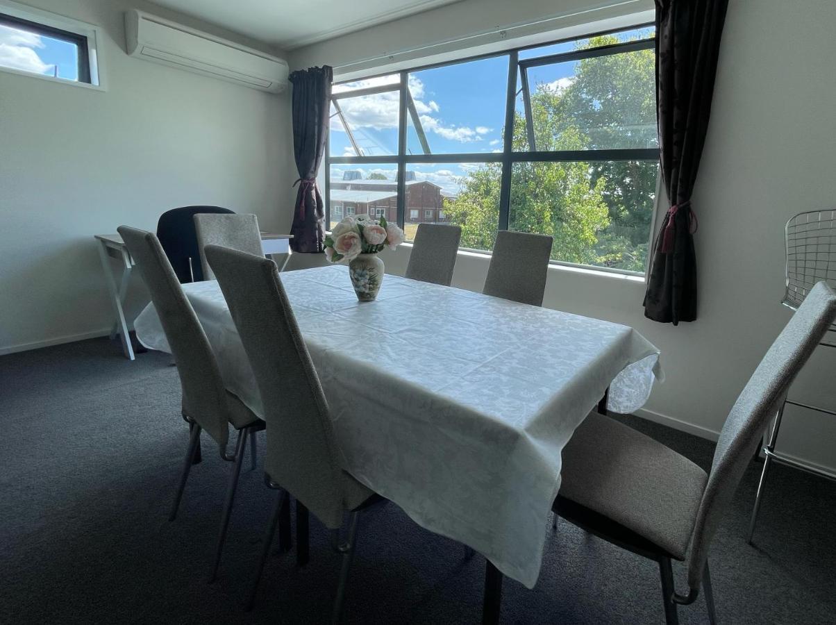 Apartment Quiet, New, Sunny Cnzhouse On Upstairs Near Cbd