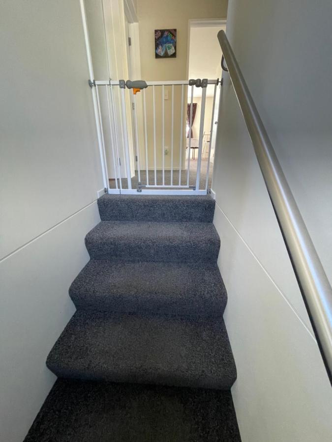 Quiet, New, Sunny Cnzhouse On Upstairs Near Cbd Apartment *