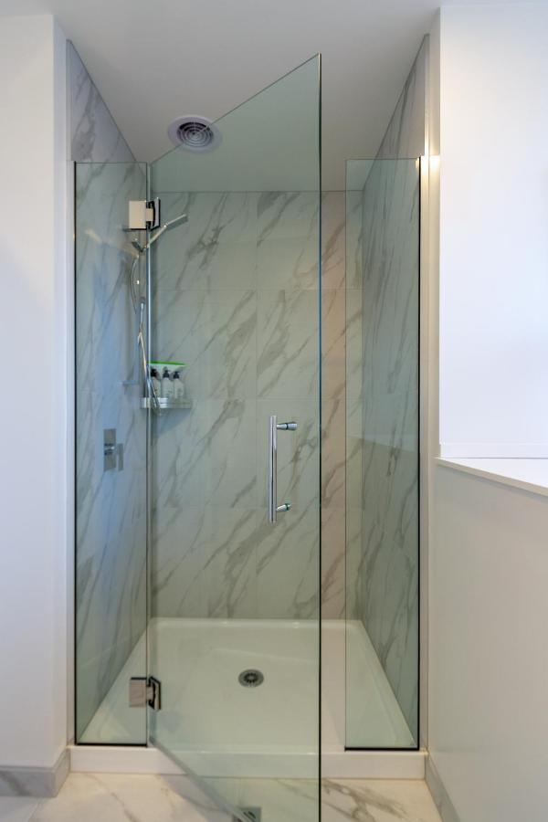 Indulge In Hagley Park 2 Bed 2 Bath Christchurch