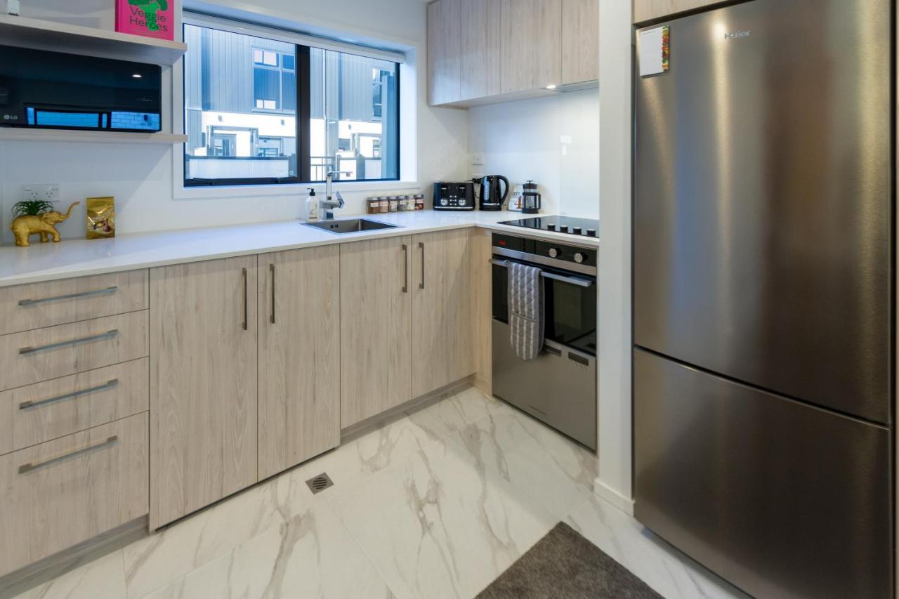 Indulge In Hagley Park 2 Bed 2 Bath * Christchurch