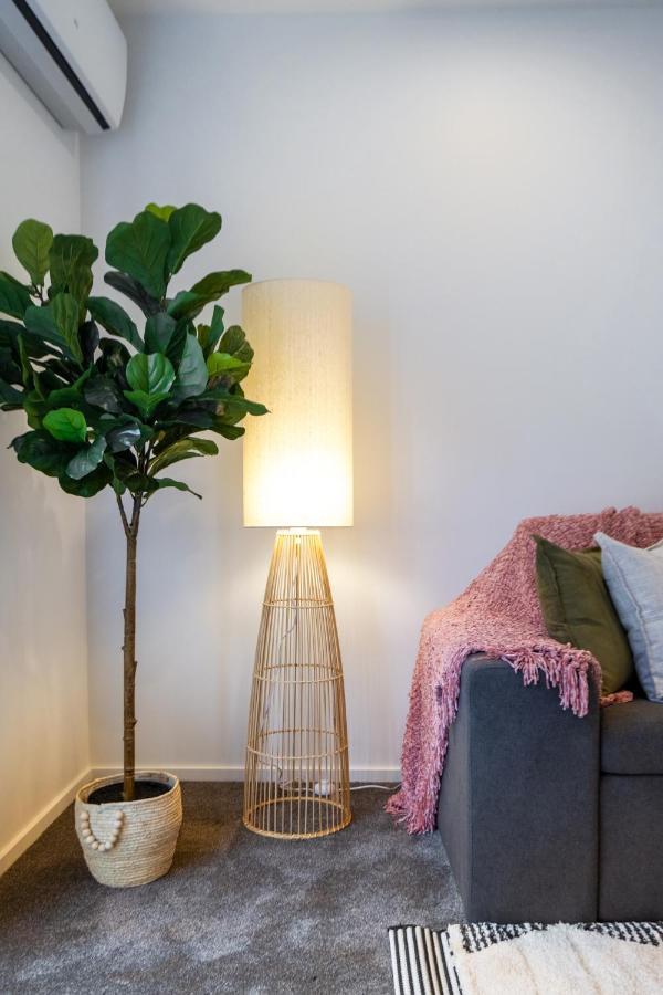 Indulge In Hagley Park 2 Bed 2 Bath * Christchurch