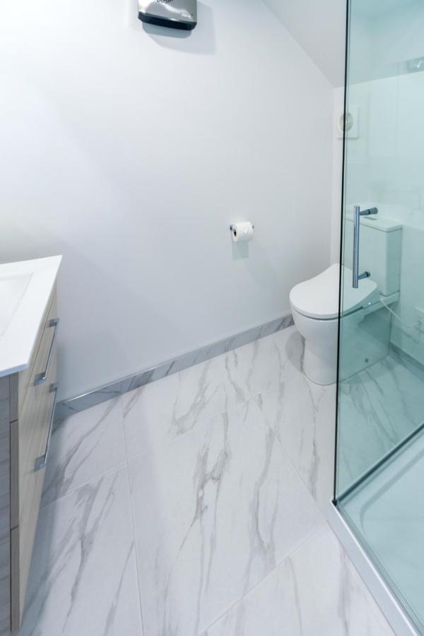 Indulge In Hagley Park 2 Bed 2 Bath Apartment Christchurch