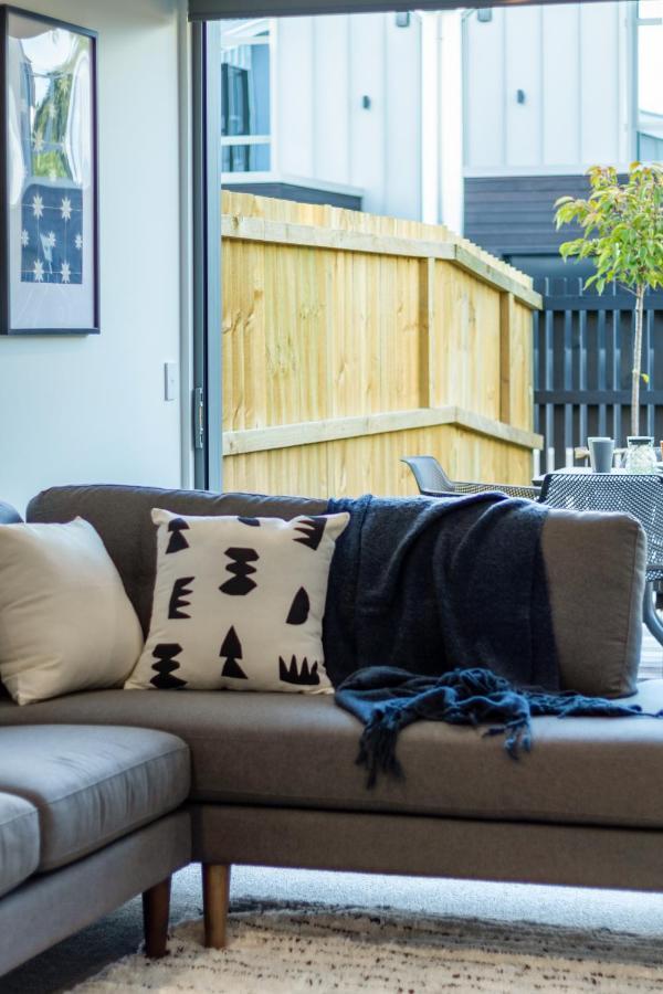 Lights Retreat With Carpark 2 Bed 2 Bath * Christchurch