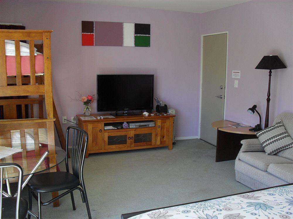 Purple-der House