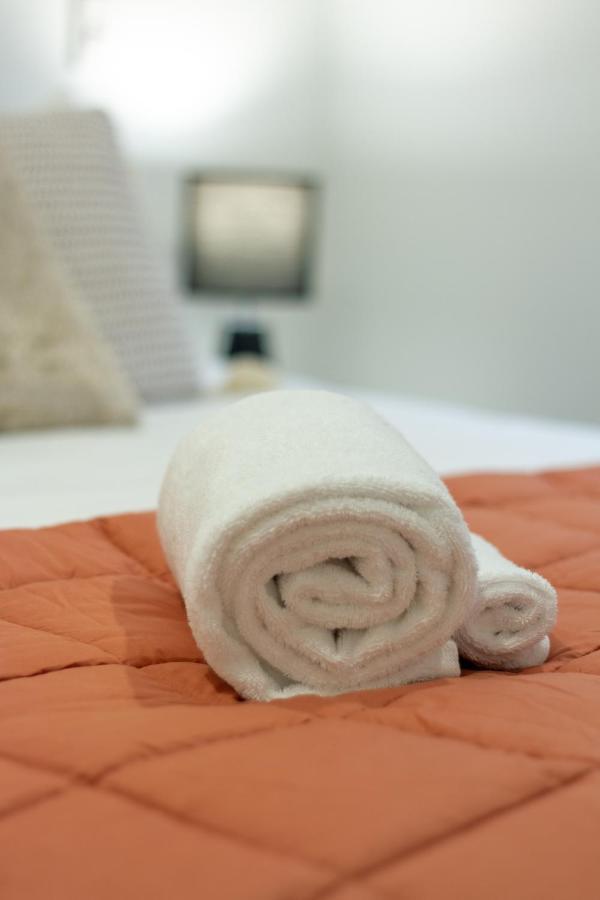 Modern City Living By Latimer Square, Cathedral Apartment *