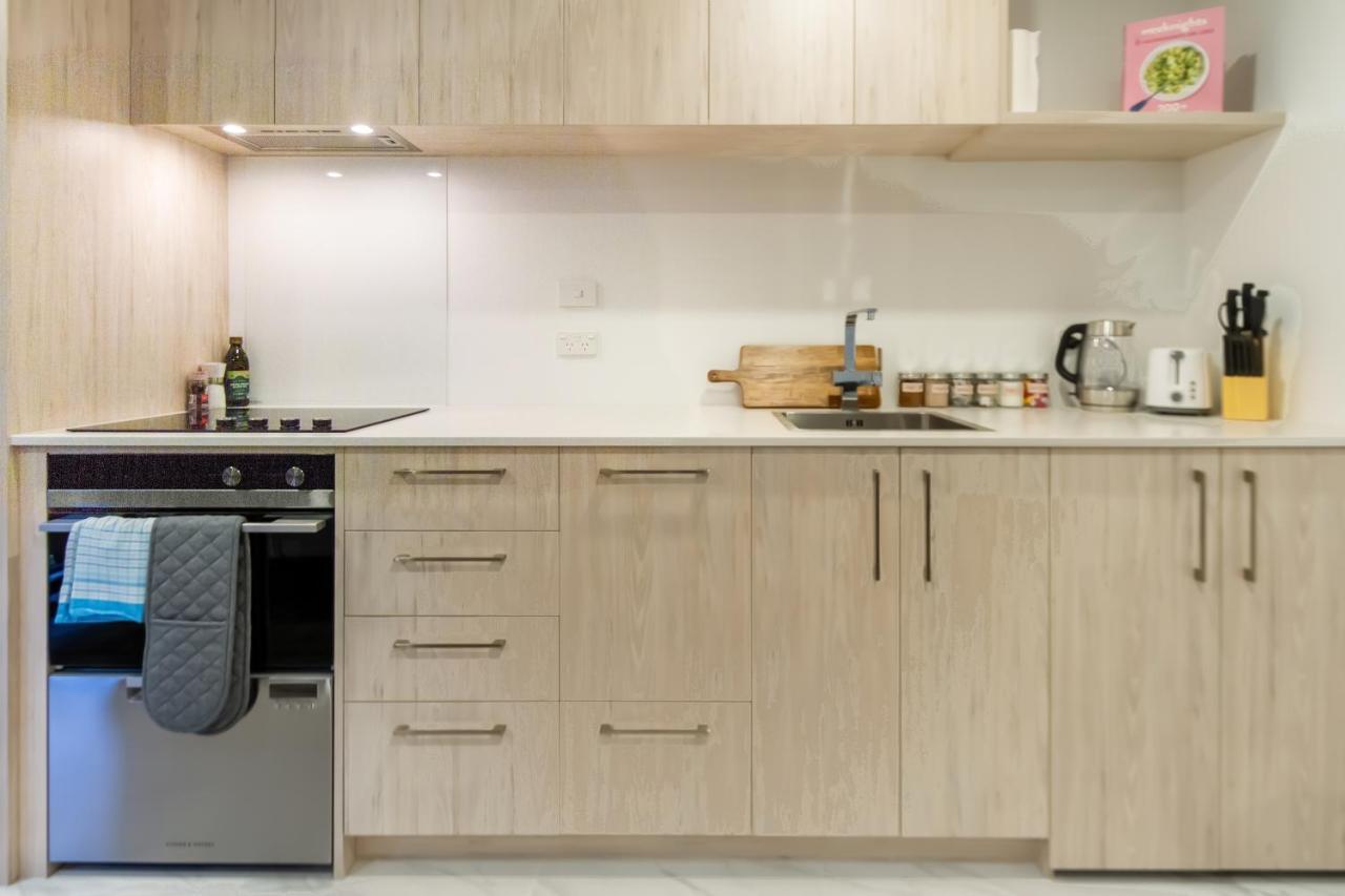 Modern City Living By Latimer Square, Cathedral *