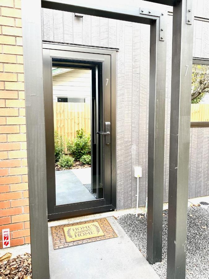 New Cozy Townhouse Near Chch Arena Apartment