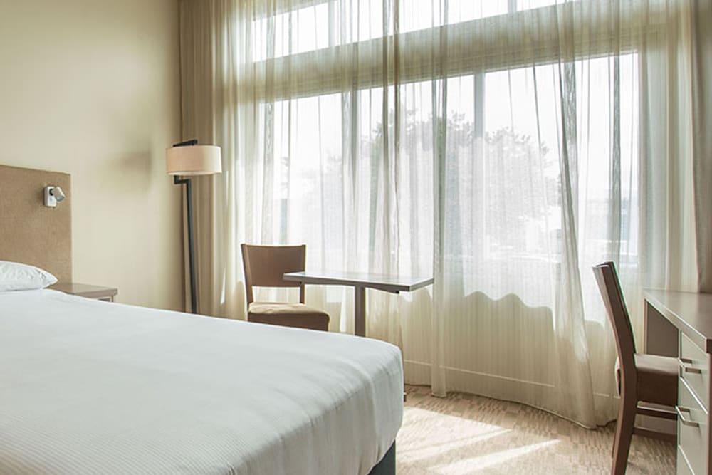 Sudima Airport Hotel 4*