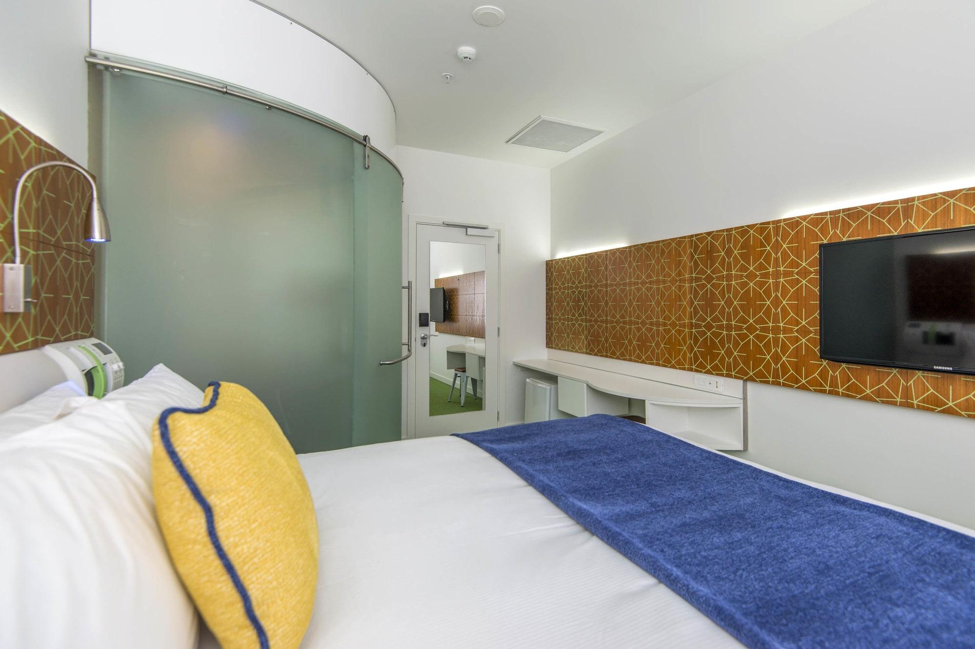 Breakfree On Cashel, An Accor 3*
