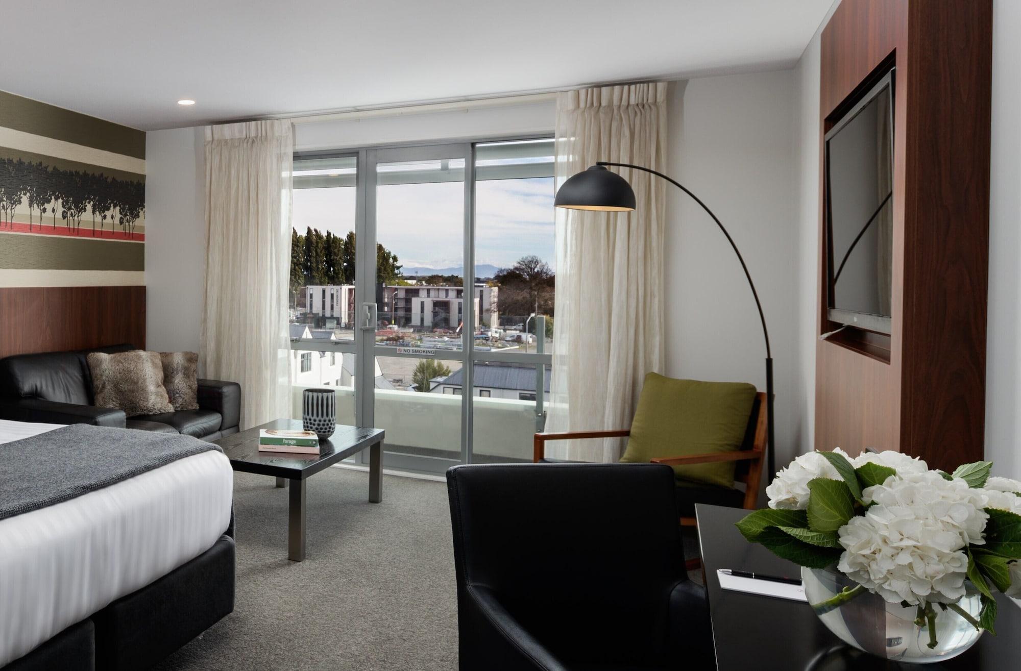 Rydges Latimer 4*