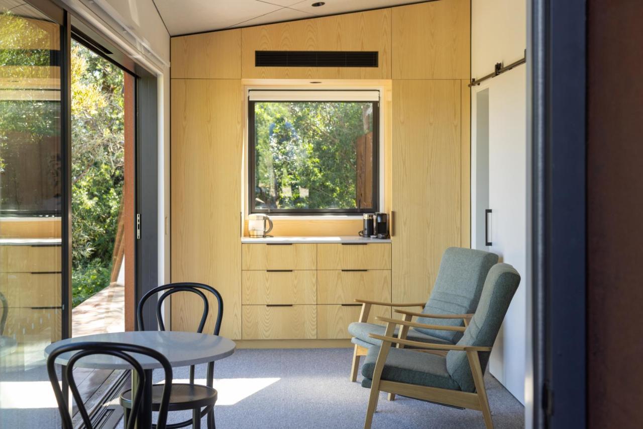 Tussock Hill Vineyard Retreats Hotel