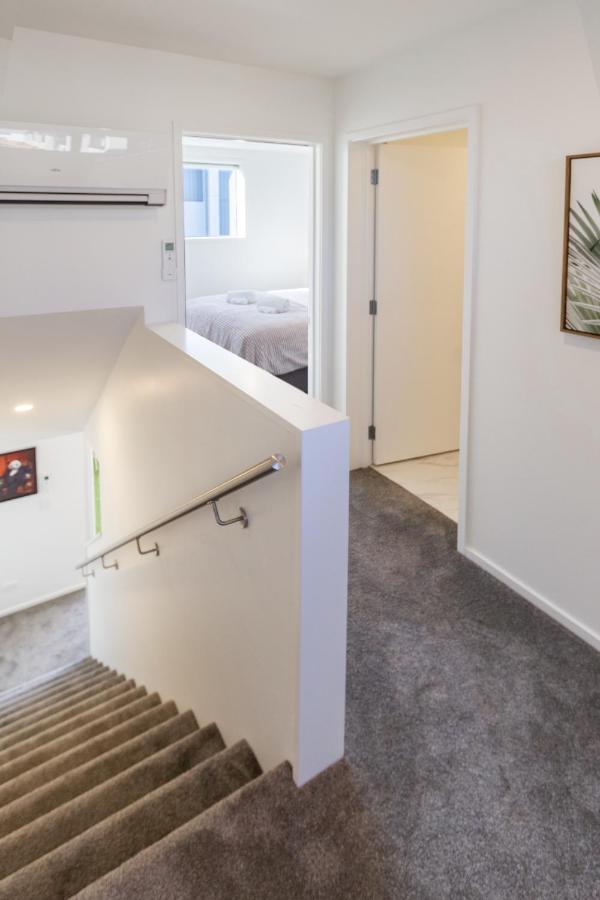 The Happy Hideaway 2 Bed 2 Bath * Christchurch