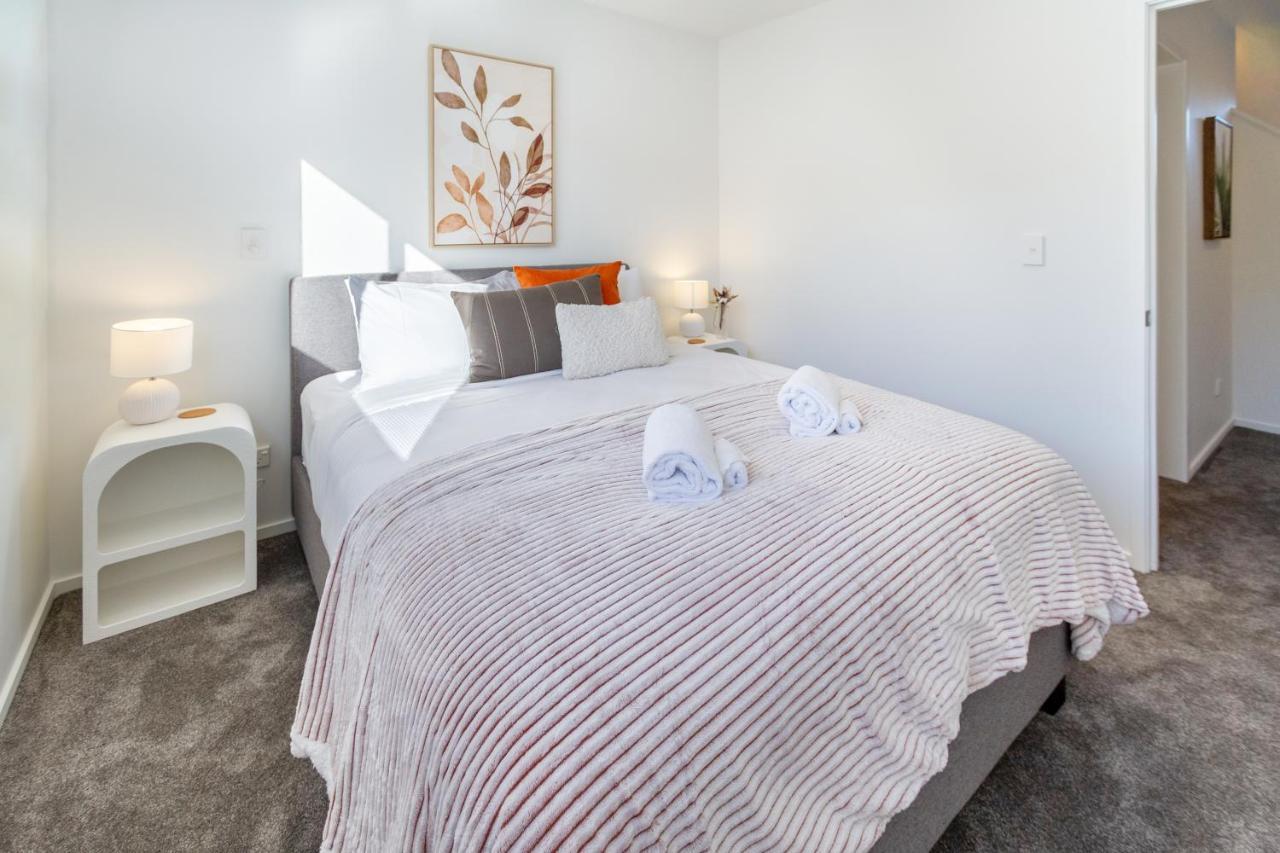 Apartment The Happy Hideaway 2 Bed 2 Bath