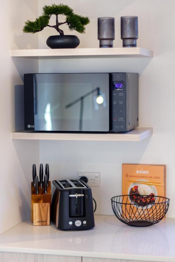 The Happy Hideaway 2 Bed 2 Bath Apartment Christchurch
